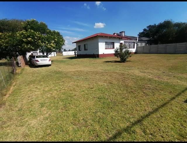 3 BEDROOM HOUSE FOR SALE IN LANGAVILLE